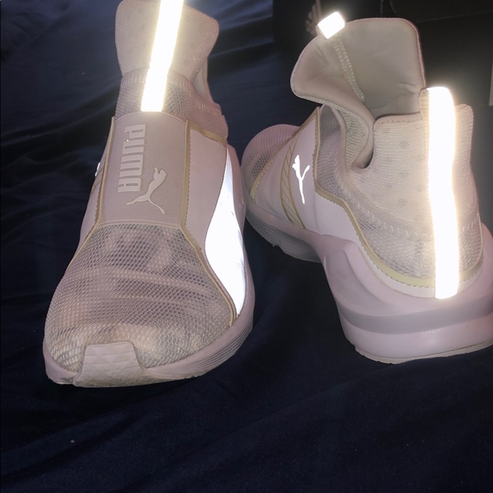 Puma tennis shoes